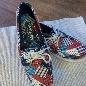 Men’s Sperry canvas boat shoe